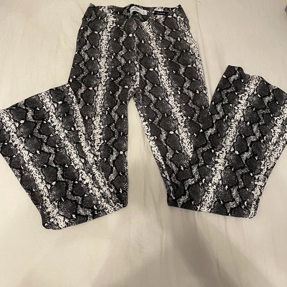 Hollister Ultra High Rise Legging